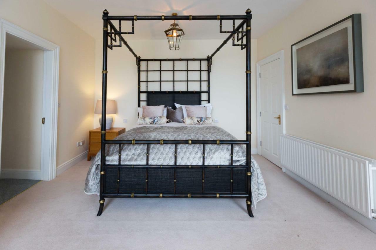 Barrow House Hotel Тралий Екстериор снимка